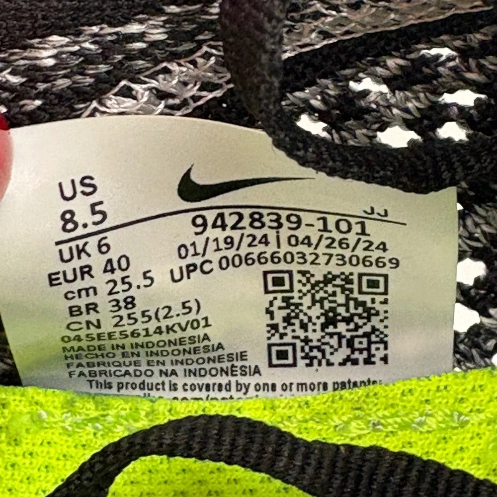 Nike Free RN Flyknit 2018 Womens Running‎ Shoes Black White Oreo Size 8.5